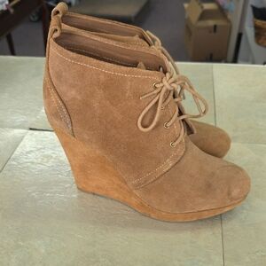 Jessica Simpson Tan Suede Wedge Ankle Boots